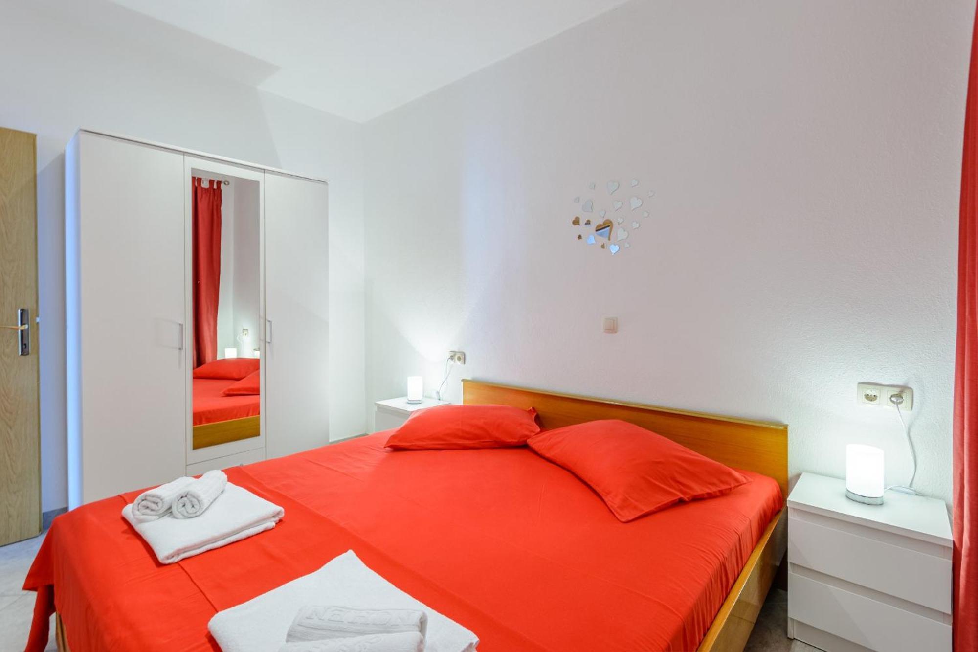 Apartments Hope Dugi Rat Habitación foto