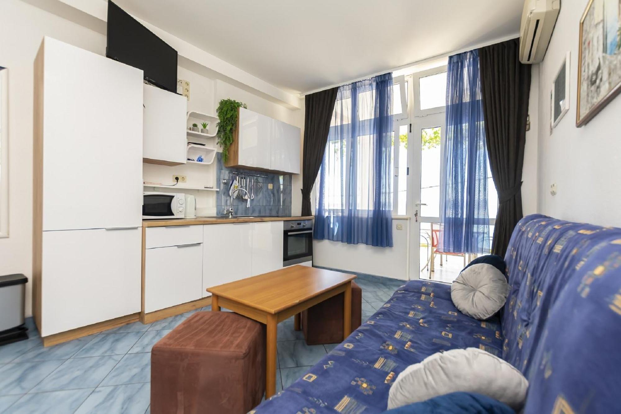 Apartments Hope Dugi Rat Exterior foto